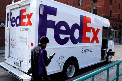 112 000 sensitive dokumenter er på avveie etter at Fedex hadde en ubeskyttet server koblet mot internett. Rundt 1 000 norske pass og førerkort skal være på avveie.