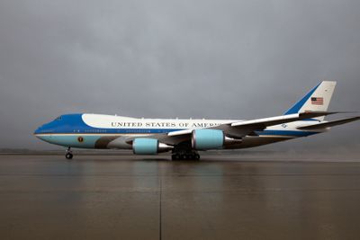 Presidentens jumbojet begynner å dra på årene, og nå har Donald Trump og Boeing blitt enige om en uformell avtale om leveranse av to splitter nye fly. Arkivfoto.