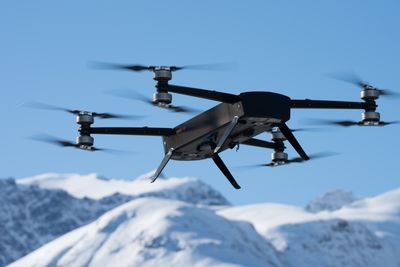 STORE DRONER: Griff Aviation spesialiserer seg på droner som kan gjøre tunge løft. Her er selskapets Griff 135.