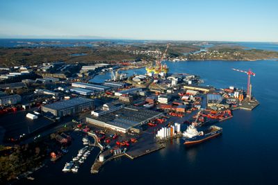 CCB drifter flere havneanlegg rundt omkring i Norge. Her fra Ågotnes utenfor Bergen.