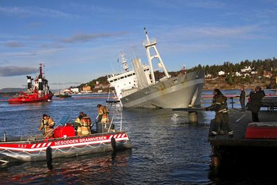 Nesodden, Fagerstrand: Sementlasteskipet "Crete Cement" var på vei fra Brevig til Slemmestad i Røyken, hvor det skulle losse lasten på 5000 tonn sement da grunnstøtingen inntraff. Sementskipet seiler nå under navnet MV Nordanvik.