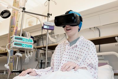 VR-opplevelser har gitt barn muligheten til et avbrekk fra ensomheten og smertene mens de ligger i isolat.