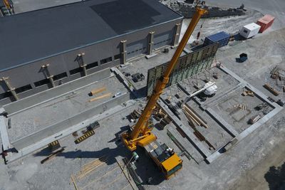 Byggingen av den nye produksjonslinja til Minera Skifer er i gang, og den skal stå ferdig i løpet av høsten.