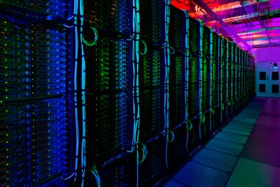 Microsoft skal etablere to store datasentre i Norge, Bildet er fra Microsofts datasenter i Quincy, Washington.