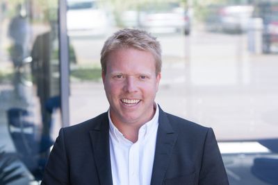 Administrerende direktør Eivind Helgaker i Ice er glad for at Nasjonal kommunikasjonsmyndighet i sitt forslag til overordnede regler for den kommende frekvensauksjonen søker å fordele frekvensene mer likt mellom de tre mobilnett-eierne i Norge.