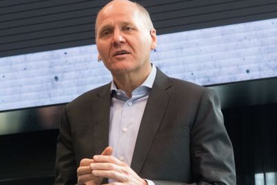 En fornøyd konsernsjef, Sigve Brekke, kaller utviklingen for Telenor i Skandinavia for "robust". 
