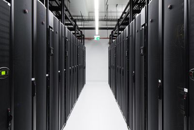 I likhet med de største konkurrentene, opplever Microsoft enorm vekst i omsetningen av selskapets nettskytjenester. Bildet er fra selskapets datasenter i Canberra, Australia
