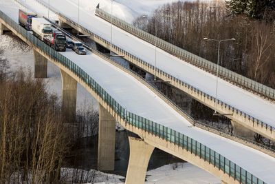 Skjeggestadbrua ved Holmestrand falt delvis sammen i 2015. Et omfattende kartleggingsarbeid skal avdekke svakheter ved andre bruer.