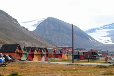 Longyearbyen på Svalbard har i mange år vært et yndet testområde for avanserte kommunikasjonsløsninger. Innbyggerne kommer til å være blant de første som får kjenne på hva 5G er.