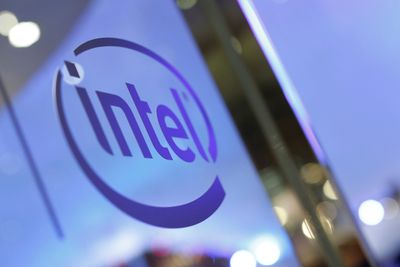 Intel har trukket tilbake det nye forbudet om deling og publisering av ytelsestester av selskapets oppdaterte prosessorer.