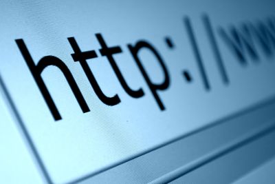 Dette er begynnelsen på en typisk URL. Bare spesielt interesserte ved hva informasjonen som URL-ene inneholder, egentlig betyr.