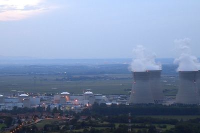 En av reaktorene ved Bugey-kjernekraftverket måtte stenge på grunn av hetebølgen i sommer.