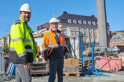 Prosjektleder for Trondheim kommune, Gunnar Klokkerhaug og Bjorn Storsve fra Sobstad AS pa byggeplassen