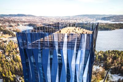 Det kommer til å bli bra utsikt fra takterassen på Norges høyeste bygning, hvis Kjell Inge Røkke får Bærum kommune med på byggeplanene sine.