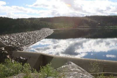 Vannmagasinene er i ferd med å fylles opp etter mye regn i august og september, som her i Dokkfløyvannet i Oppland.