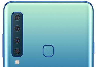 Fire kameraer: Samsung slår Huawei med hele fire kameraer på baksiden i sin mellomklassemobil Galaxy A9