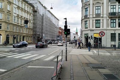 For å få et overblikk over sykkeltrafikken har Københavns Kommune satt opp syklistskannere, blant annet på Nørre Farimagsgade. Kameraene lagrer ikke bilder av syklistene, men analyserer bildet og sender data videre om det antallet syklister som har blitt registrert.