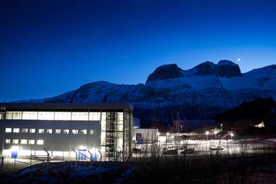 Norwegian Crystals i Glomfjord sliter på grunn av kraftige prisfall i solcellemarkedet. 80 av 105 ansatte er permittert. 