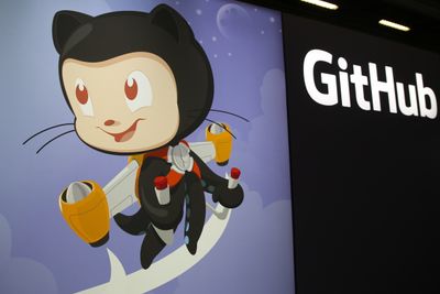 Microsoft-eide GitHub fortsetter å tiltrekke seg nye brukere, prosjekter og bidragsytere.