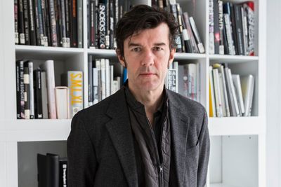 Den norgesaktuelle designeren Stefan Sagmeister er lei av det han mener er latskap i arkitektur.