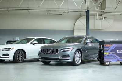 Volvo Cars Tech Fund investerer i Freewire, som lager ladeløsningen Mobi.