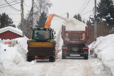 Revisjonsfirmaet Ernst & Young har gransket hvordan Oslo kommune håndterte de enorme snømengdene sist vinter.