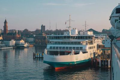 Da rederiet HH Ferries skiftet navn til ForSea, ble også fergene malt om. Det passet ikke robot-laderens 3D-laser. 