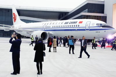 Air Chinas nye B737-8 ble levert lørdag - fra Boeings nye produksjonsanlegg i Zhoushan i Kina.