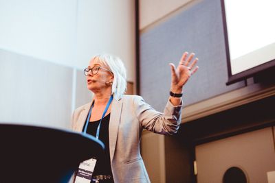 Elin Wikmark Darell, IT-leder Værnesregionen. Bildet er tatt under hennes foredrag på Digital 2018-konferansen.