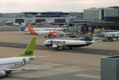 Gatwick er den nest største av Londons flyplasser. Når den må stenge, får det fort ringvirkninger i resten av landet og på kontinentet.