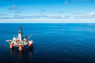 Petroleumstilsynet har satt i gang gransking av en brønnkontrollhendelse på riggen West Hercules. Riggen var på oppdrag for Equinor i Barentshavet. 