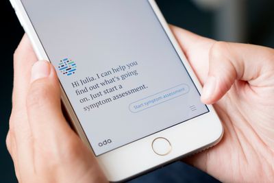 Ada er en av flere apper som bruker kunstig intelligens og chatboter til medisinske diagnoser. 