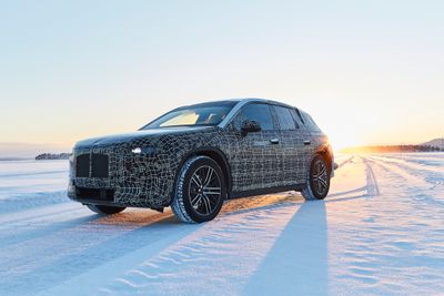 BMW iNEXT vintertestes i Arjeplog i Sverige.
