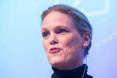 Statsråd Ingvil Smines Tybring-Gjedde mener alle har et ansvar for sikkerheten i det digitale rom.