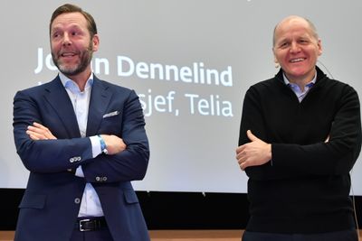 Konsernsjef Johan Dennelind i Telia og konsernsjef Sigve Brekke i Telenor stilte til intervju og samtale på scenen under Inside Telecom-konferansen i november. En mulig sammenslåing mellom selskapene sto ikke på agendaen.