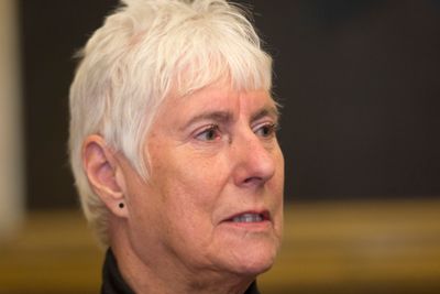 EOS-utvalget skriver i et høringssvar at forslaget til ny lov om Etterretningstjenesten ikke løser uklarheter om tjenestens overvåking av personer i Norge. Utvalget ledes av Eldbjørg Løwer. 