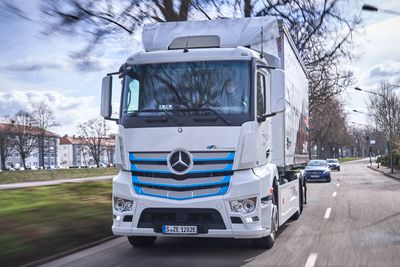 Mercedes-Benz eActros skal levere varer i et nytt testprosjekt.