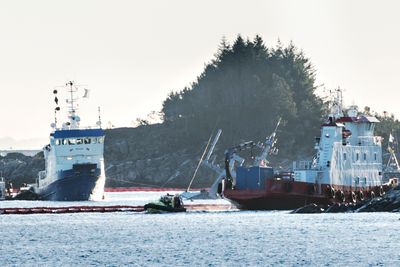 Forsvarsmateriell har varslet Navantia, som bygde KNM Helge Ingstad, at det kan bli aktuelt å benytte seg av «alle rettslige skritt eller krav» mot selskapet.