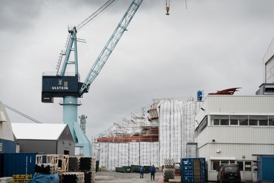 Fremskrittspartiet etterlyser tiltak for å hjelpe norsk verftsindustri og andre aktører i maritime næringer gjennom koronakrisen. 
