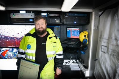 ROV-operatør Christopher Lilletvedt i sin kontainer om bord MS Flekkerøy. Han fikk en uvanlig utfordring da fregatten KNM Helge Ingstad kolliderte med tankbåten Sola TS 8. november 2018.
