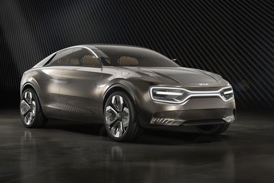 Imagine by Kia er en konseptbil som trolig går under navnet CV i Kia. Det er ventet at bilen offisielt lanseres i nærmeste fremtid.