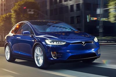 Tesla er blant aktørene som vil nyte godt av EUs voldsomme satsing på batterier. Model Y skal etter planen produseres i Tyskland.