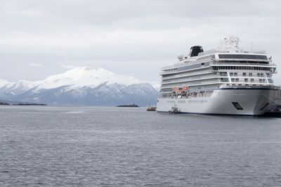 Molde  20190325.
Cruiseskipet Viking Sky ligger i Molde havn.
Foto: Terje Pedersen / NTB scanpix