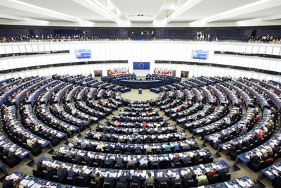 EU-parlamentet i Strasbourg tok tirsdag stilling til et kontroversielt forslag til reform av EUs direktiv om opphavsrett. 