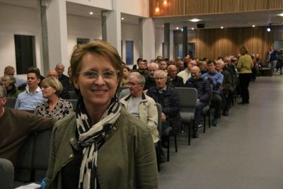 Prosjektleder for E18 Sørøst i Nye Veier, Solfrid Førland, fikk bryne seg på folkemeningen i Grimstad både på et protestmøte som samlet flere hundre og senere hos de folkevalgte.