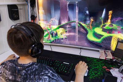 Barn og unge brukte i gjennomsnitt en time og 20 minutter på digitale spill i fjor.