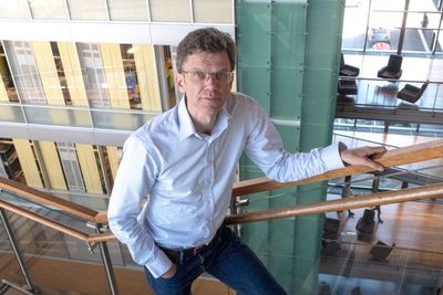 Petter-Børre Furberg, administrerende direktør i Telenor Norge fikk bare 10.000 nye fiberkunder i andre kvartal. Målet om 60.000 nye fiberkunder i løpet av året betyr at de må koble opp 38.000 i andre halvår.