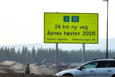 26 kilometer ny riksveg skal åpnes mellom Løten og Elverum høsten 2020. Nå har Skanska og Statens vegvesen fått pris for prosjekteringen.