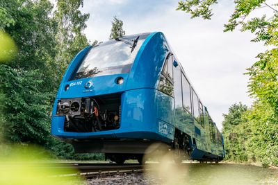 Stor interesse: Etter at Alstom lanserte hydrogentoget Coradia iLint på en tranpottmesse i Berlin for under tre år siden har jernbaneselskapene våknet opp for det klimavennlige drivstoffet.
