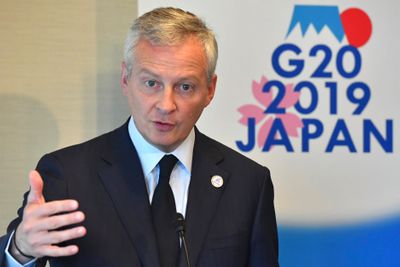 Frankrikes finansminister Bruno Le Maire vil ha garantier på plass for å gå god for Facebooks nye kryptovaluta libra. Bildet er tatt i forbindelse med et finansministermøte i Fukuoka i Japan tidligere i juni.